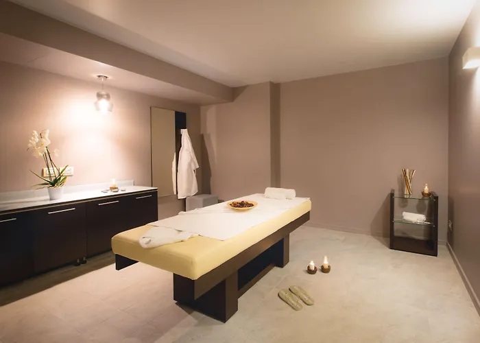 Отель Les Terrasses D'eze - & 4*